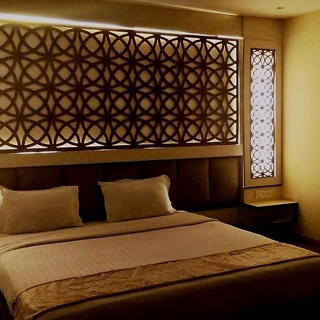 The White Klove Nueva Delhi Exterior foto