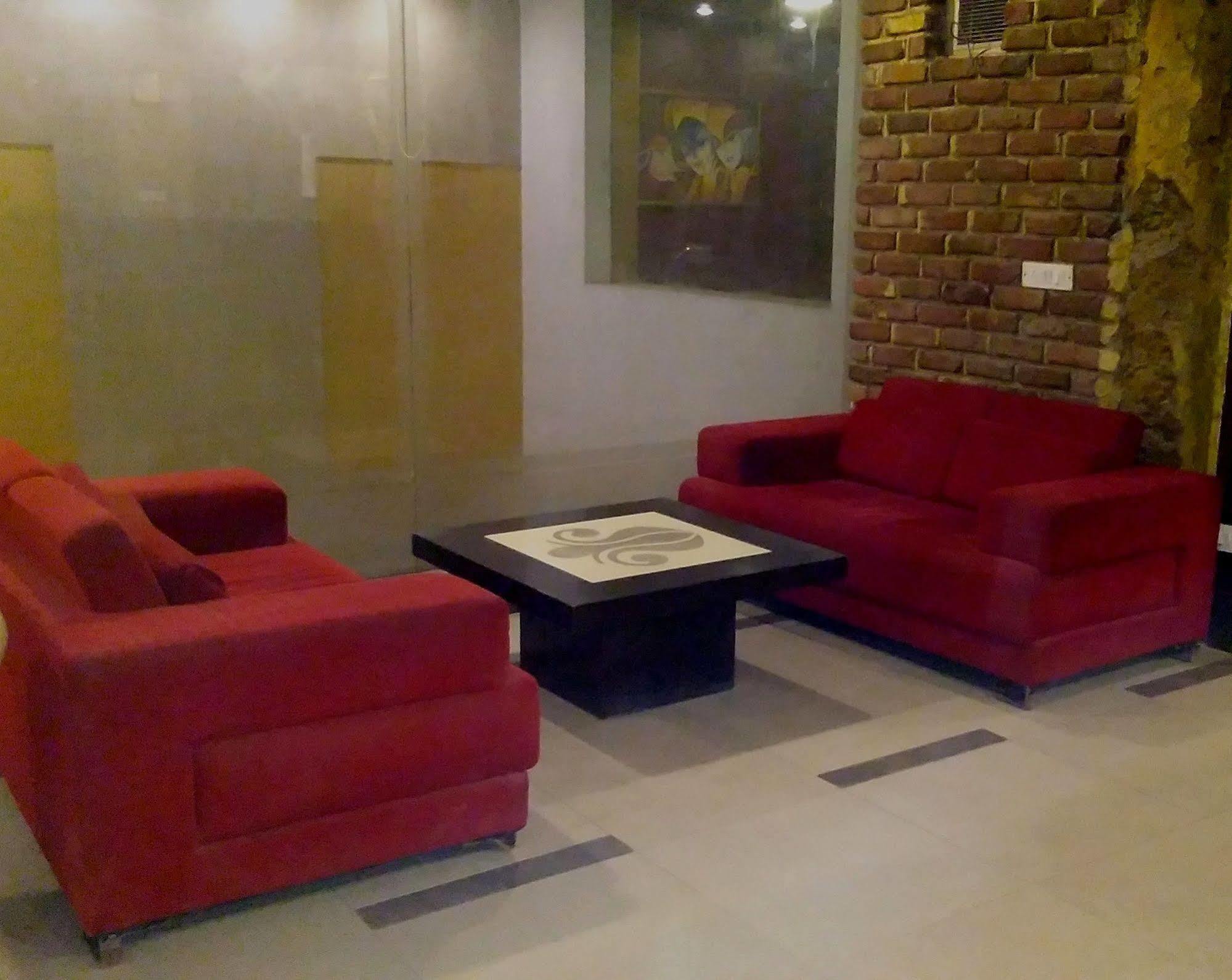 The White Klove Nueva Delhi Exterior foto